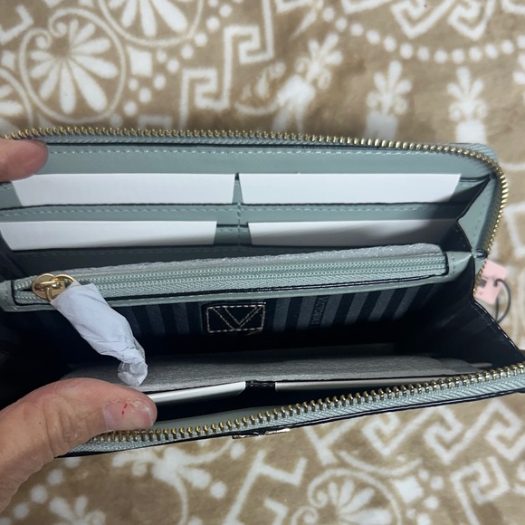 Victoria's Secret Mint Textured Wallet - Picture 4 of 8